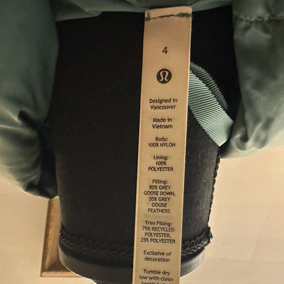 Insulated Long Blanket Wrap - Picture 7 of 8